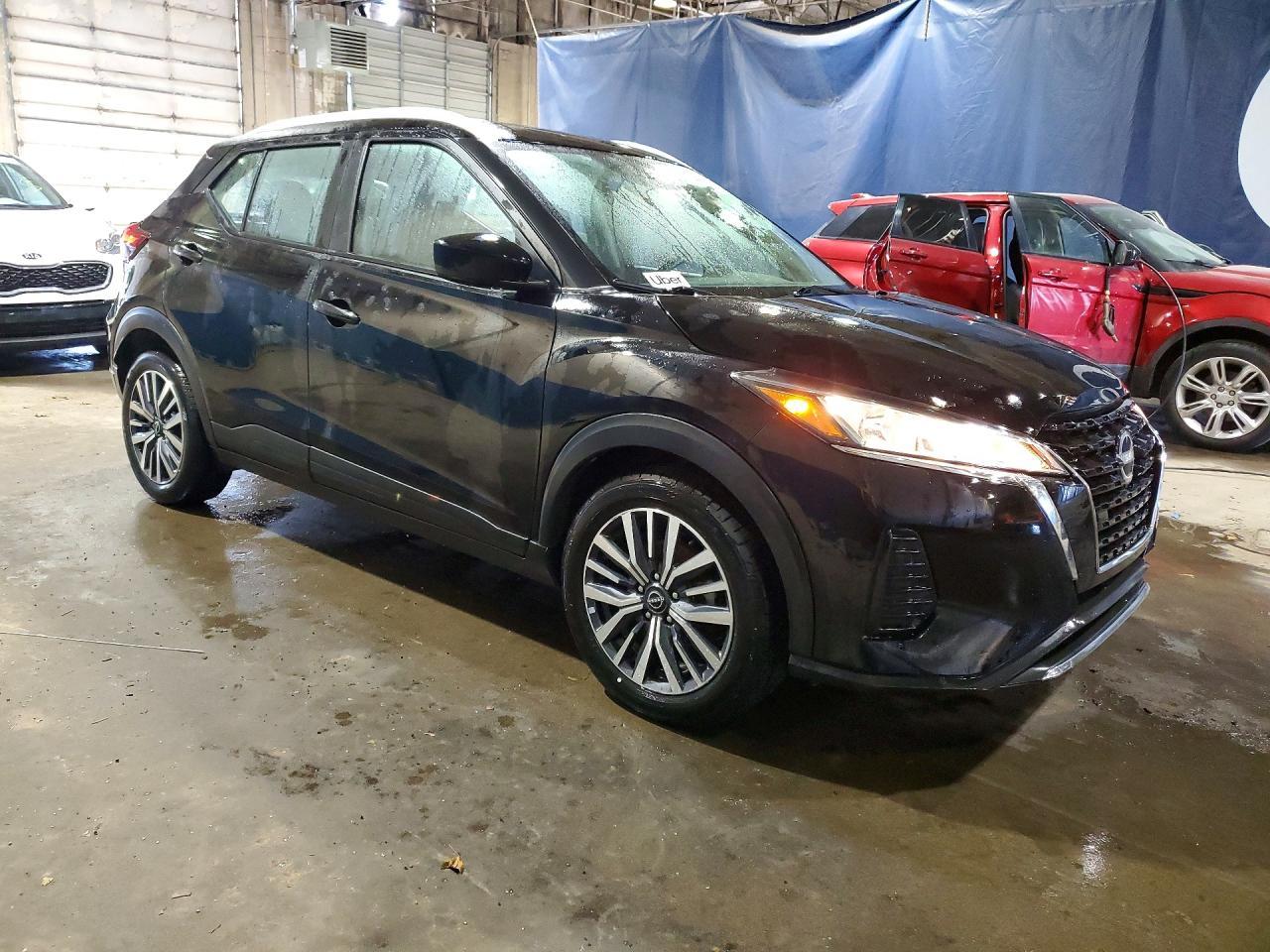2023 NISSAN KICKS