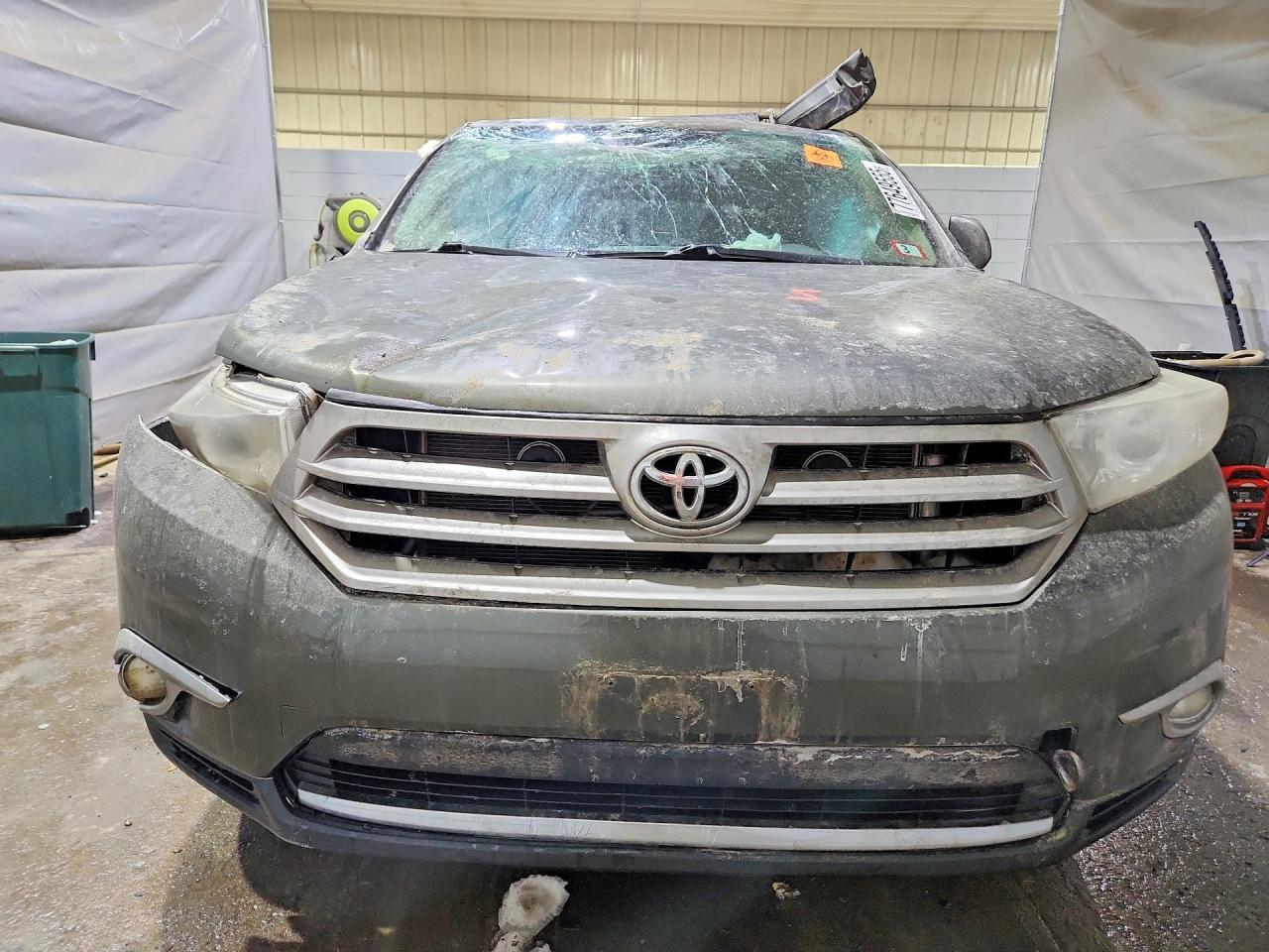 2012 TOYOTA HIGHLANDER