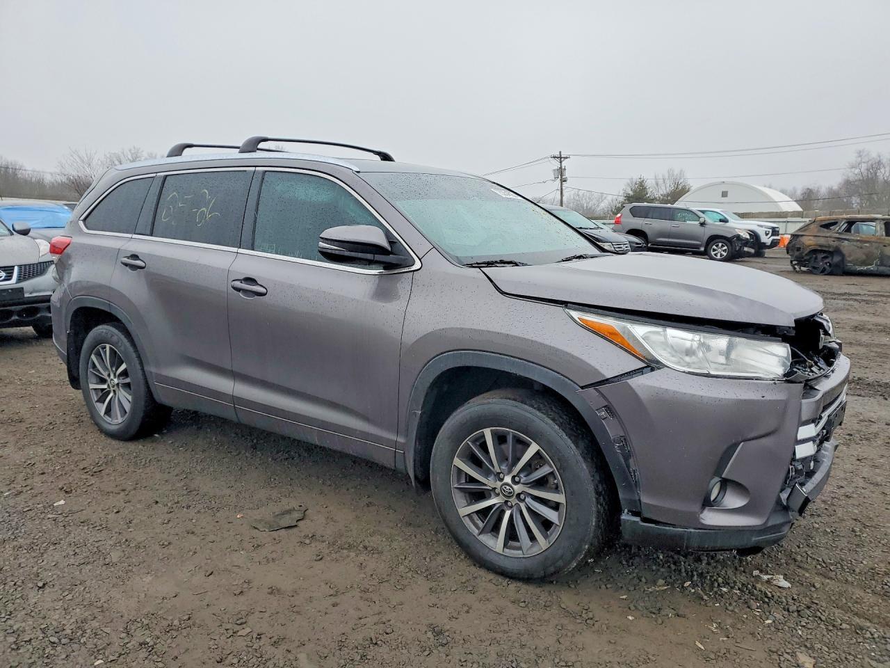 2018 TOYOTA HIGHLANDER