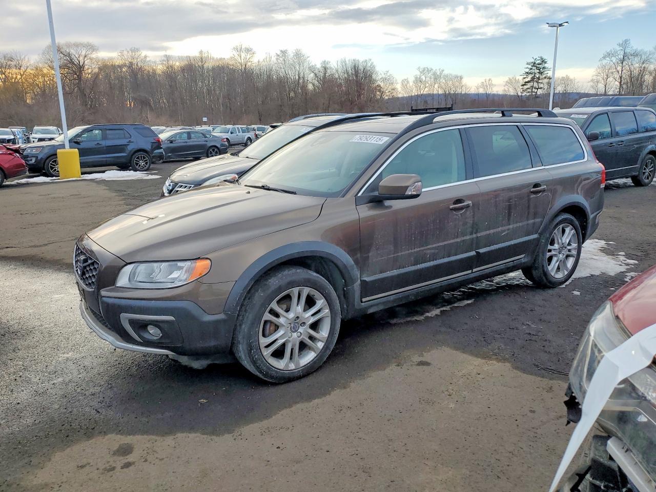2016 VOLVO XC70
