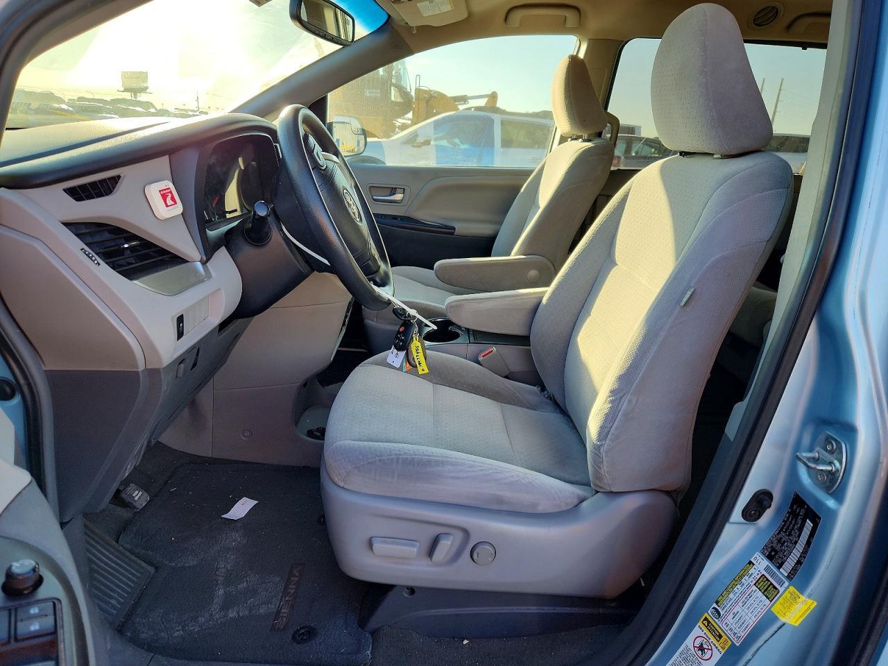 2015 TOYOTA SIENNA