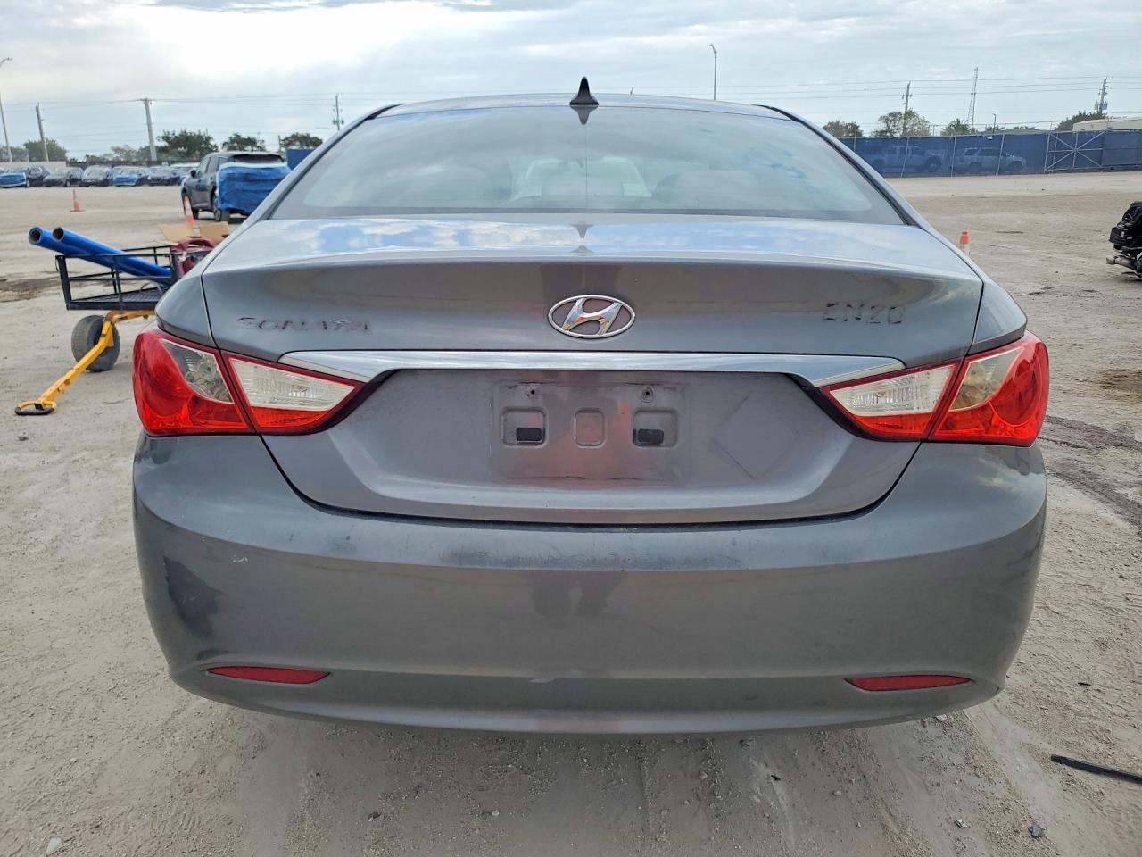 2011 HYUNDAI SONATA
