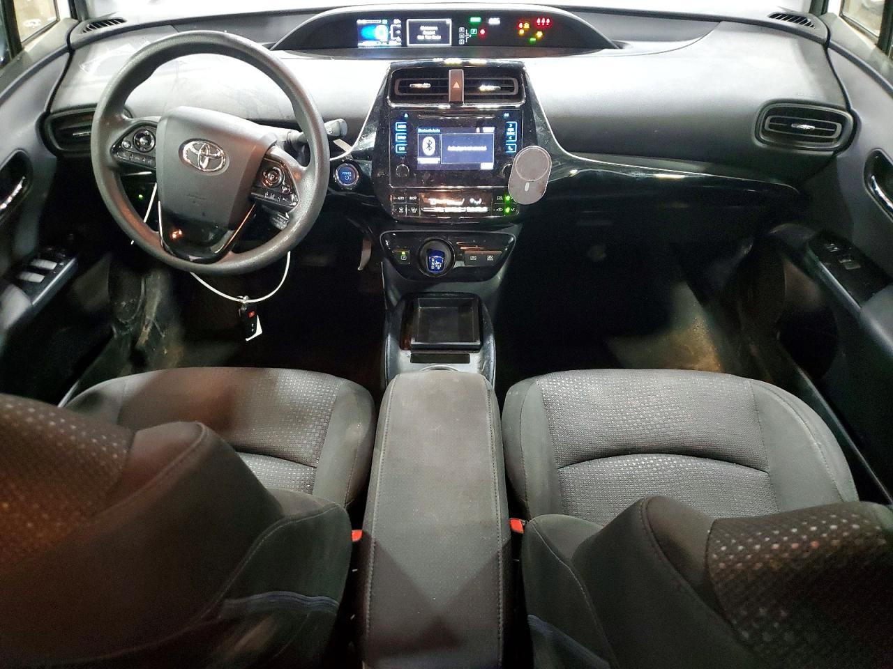2019 TOYOTA PRIUS