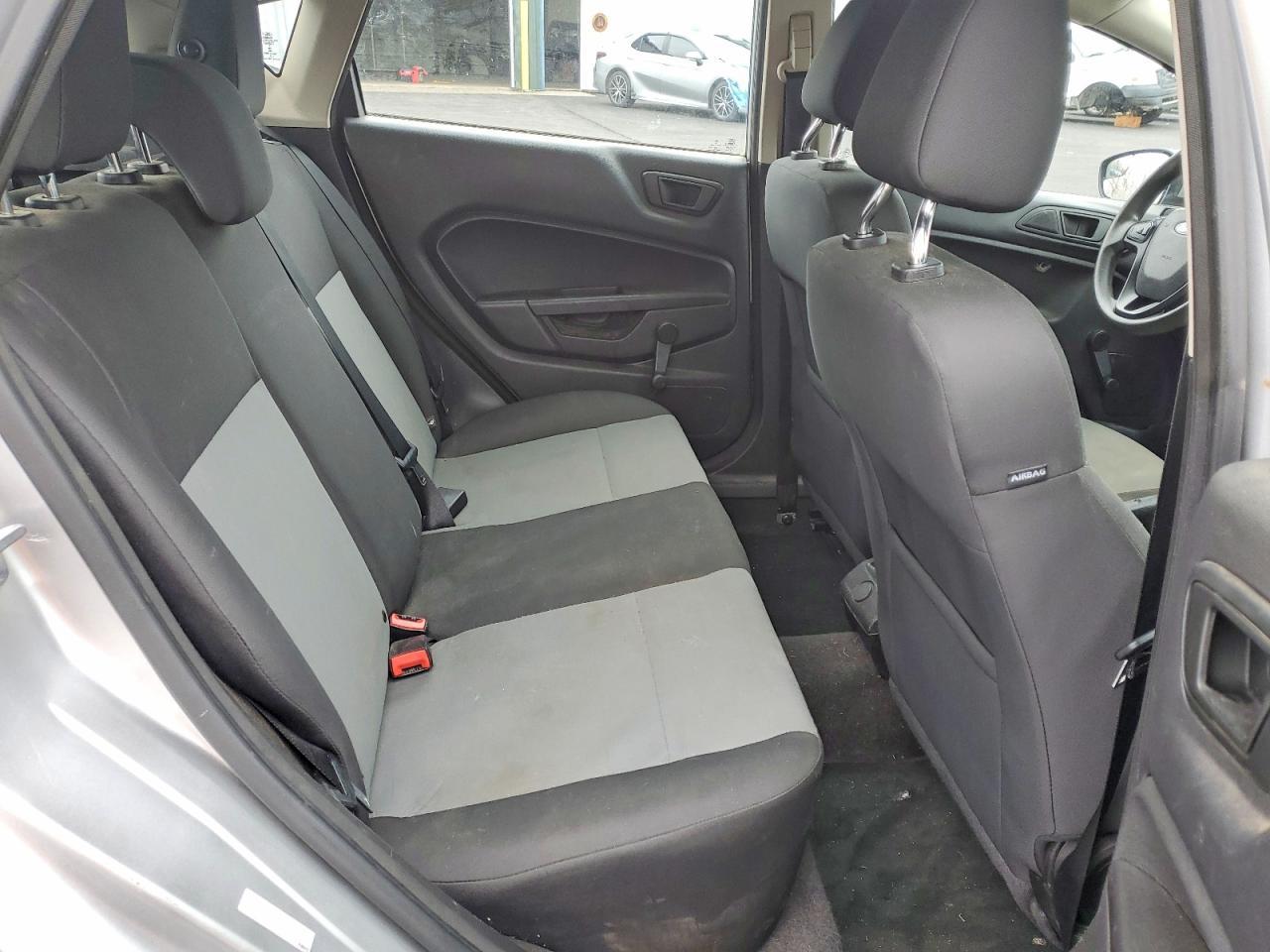 2016 FORD Fiesta