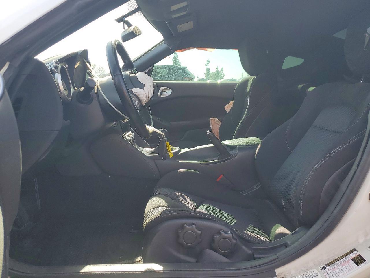 2012 NISSAN 370Z