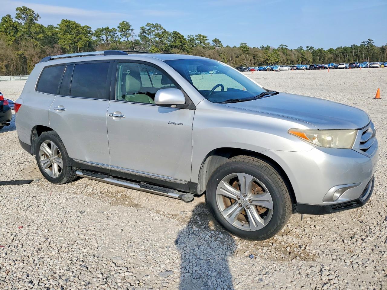 2013 TOYOTA HIGHLANDER