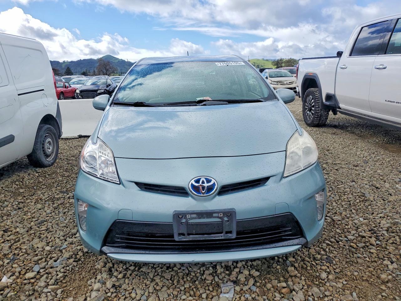 2013 TOYOTA PRIUS
