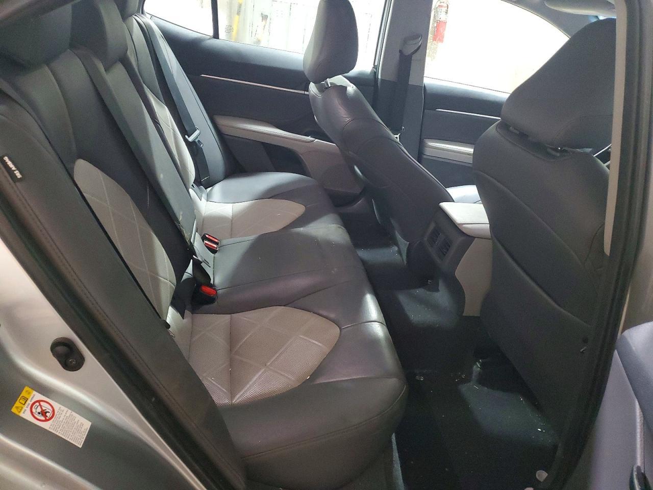 2018 TOYOTA CAMRY