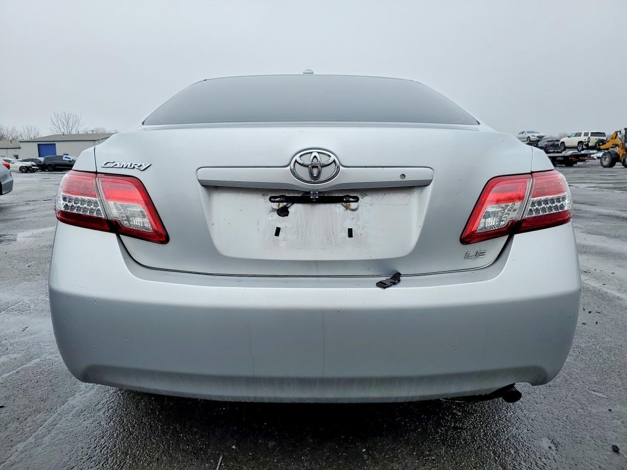 2010 TOYOTA CAMRY