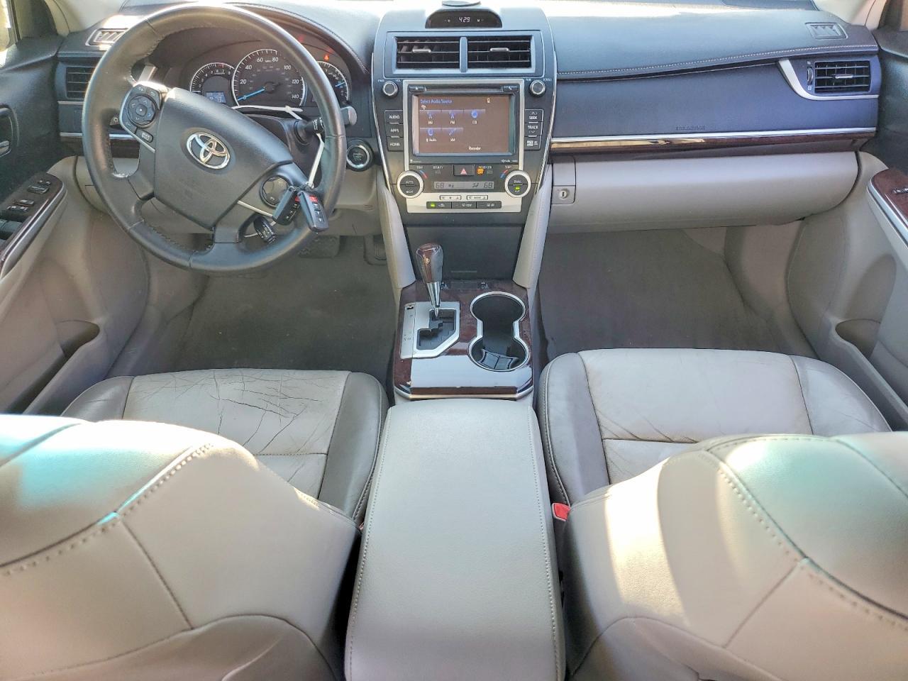 2014 TOYOTA CAMRY