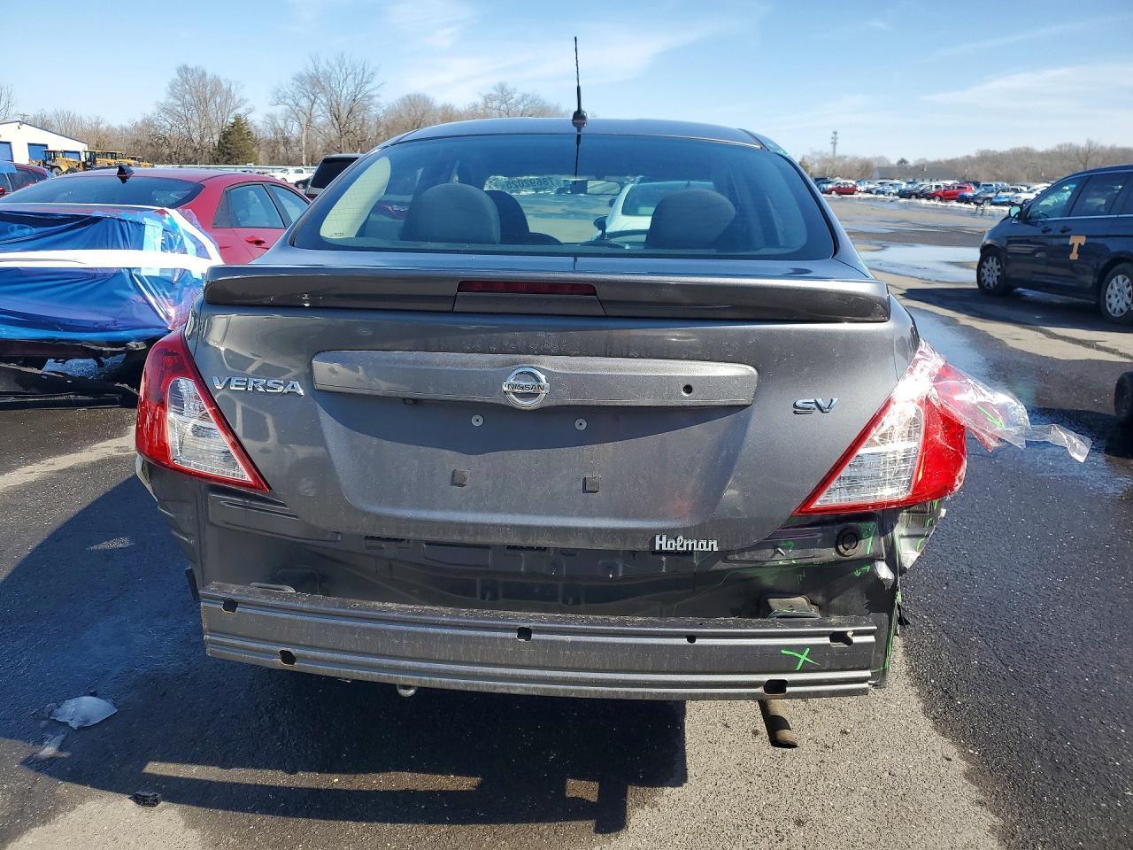 2018 NISSAN VERSA