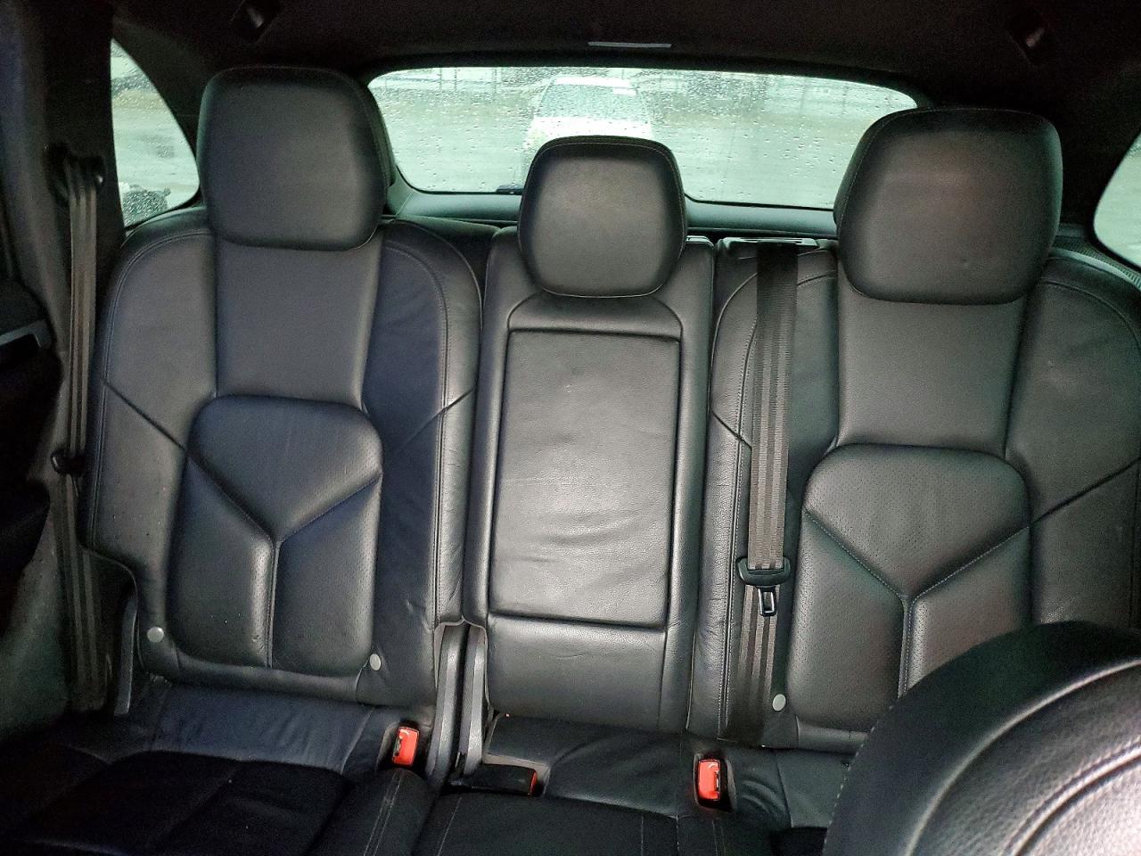 2011 PORSCHE CAYENNE