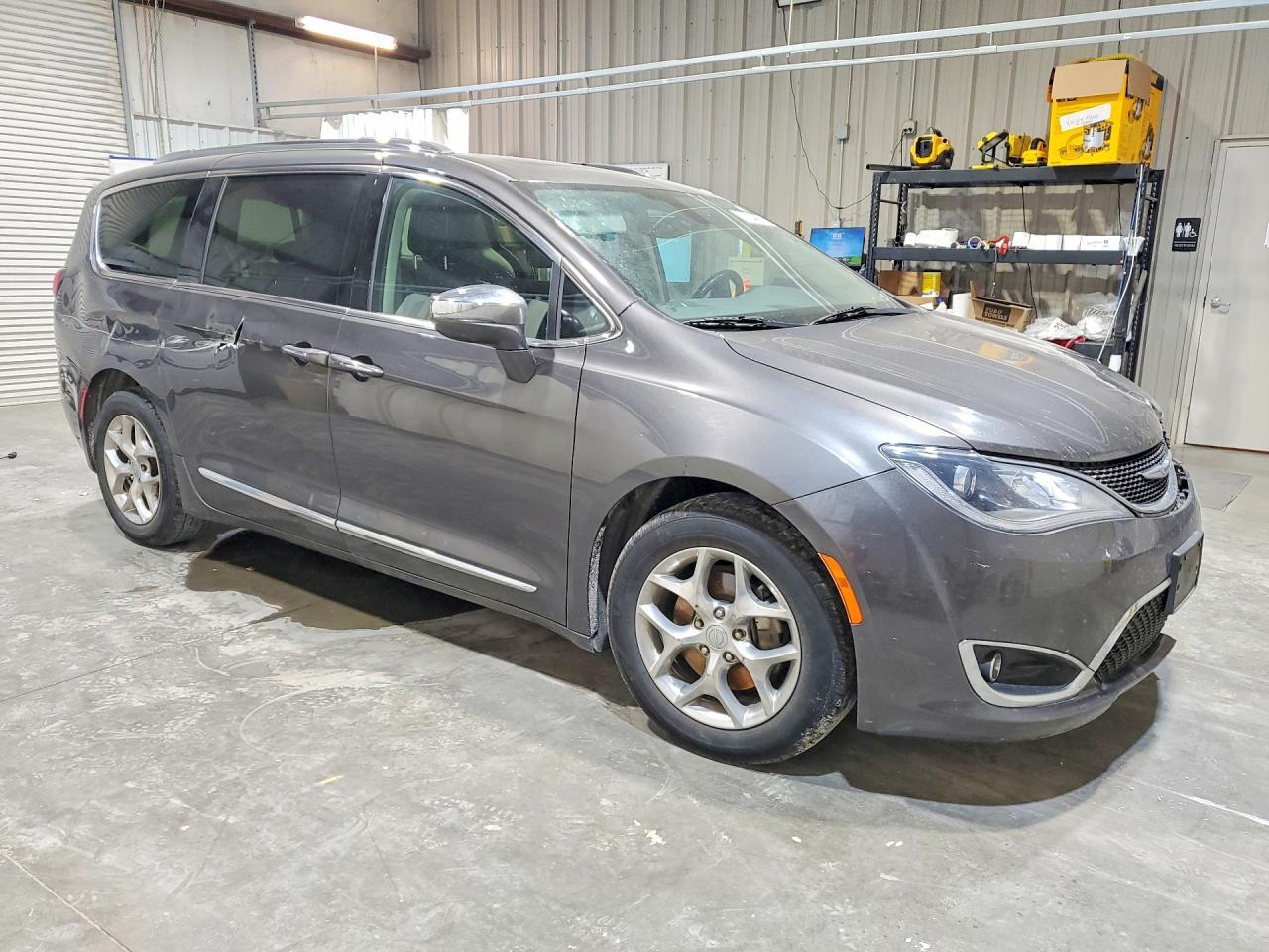 2019 CHRYSLER Pacifica