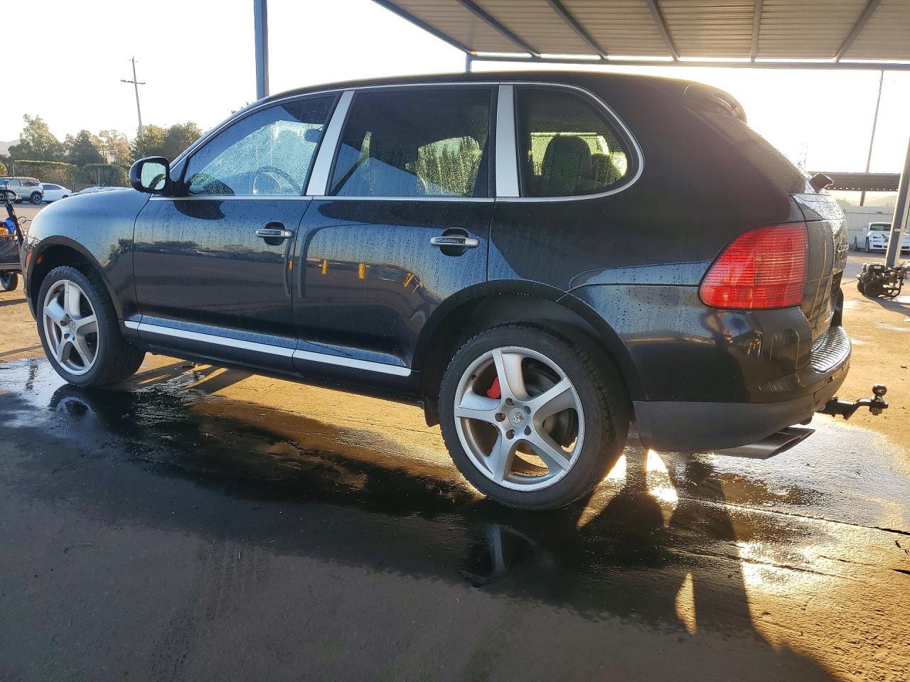 2004 PORSCHE CAYENNE