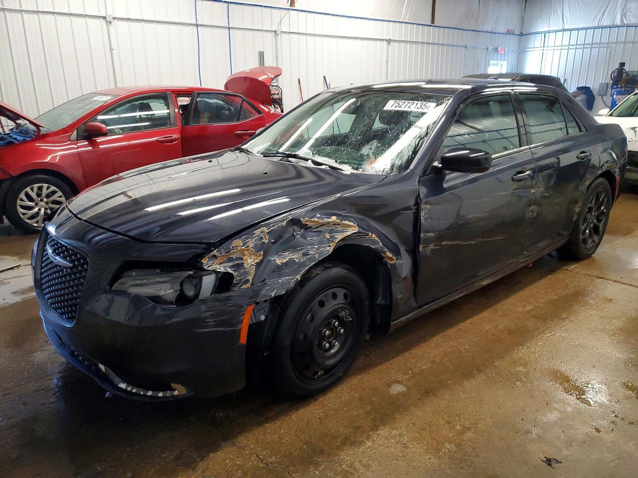 2019 CHRYSLER 300
