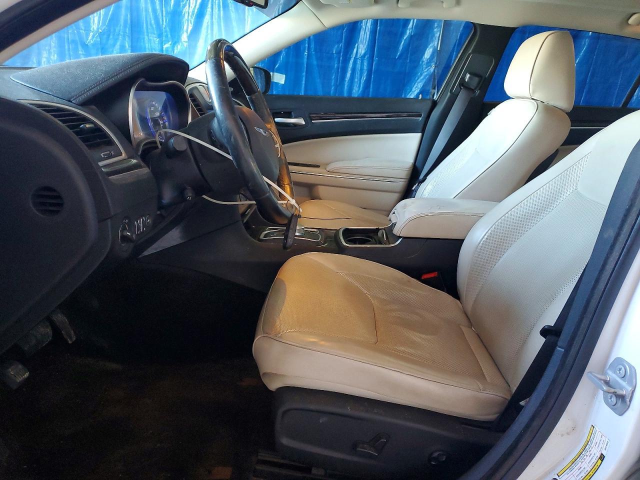 2016 CHRYSLER 300