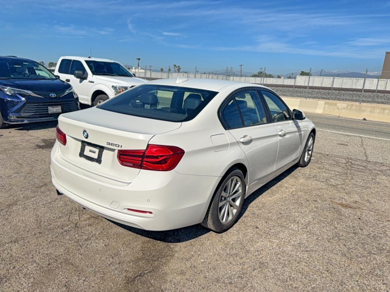 2018 BMW 3 SERIES