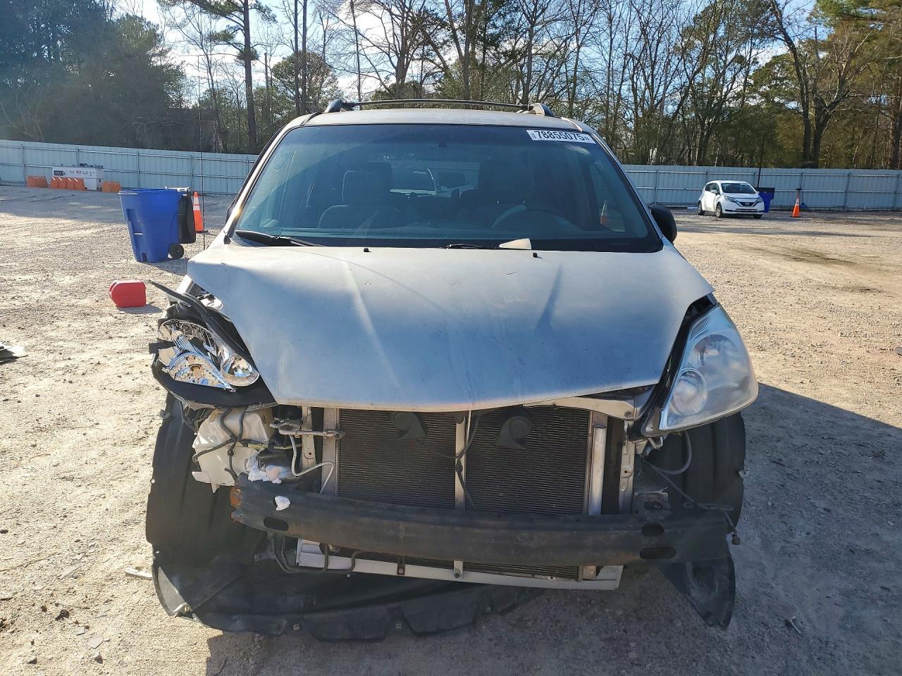 2005 TOYOTA SIENNA