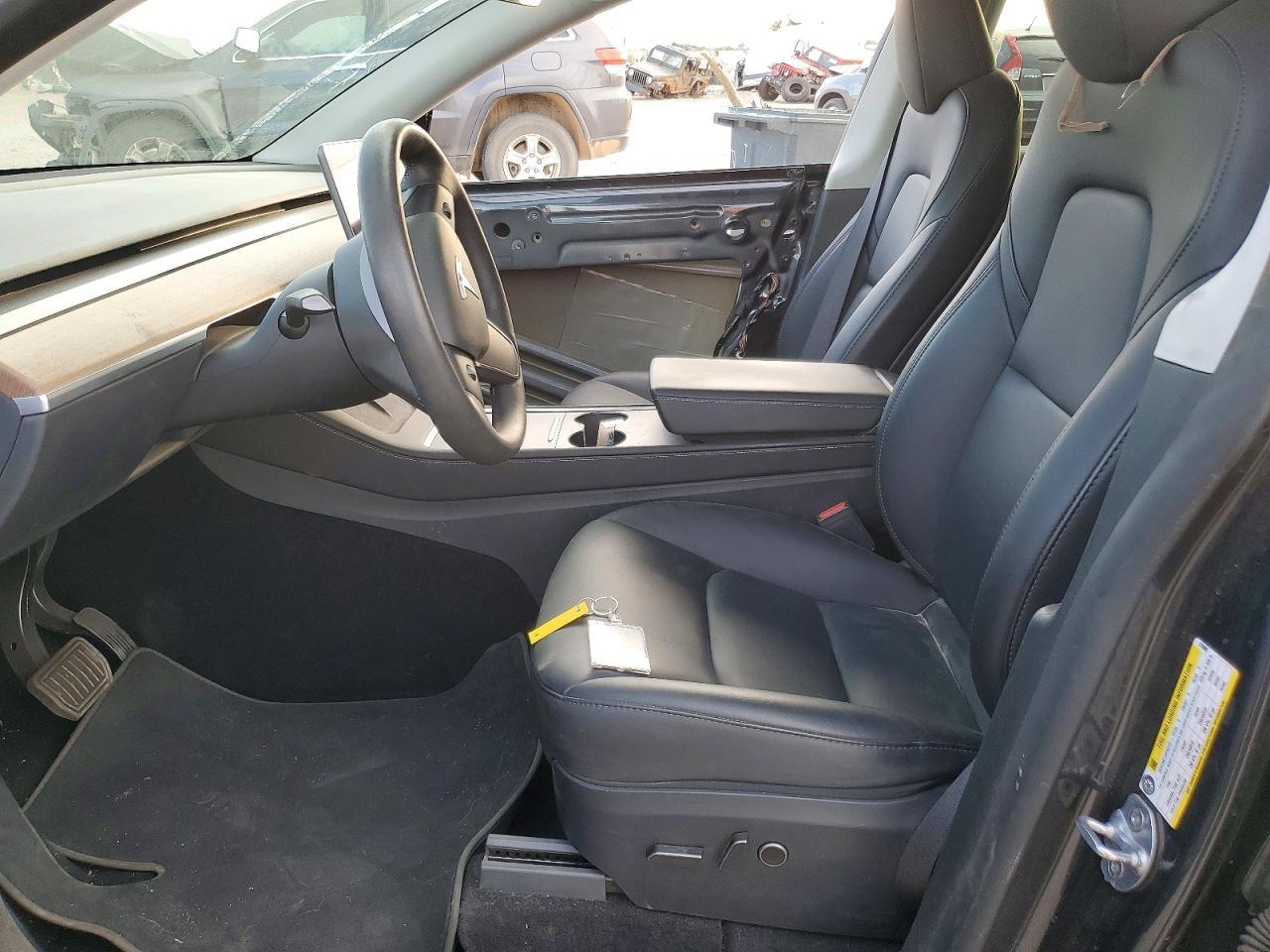 2024 TESLA MODEL Y