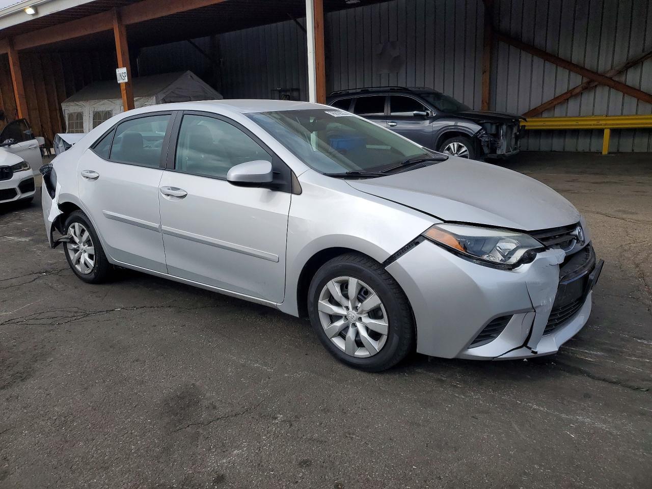 2015 TOYOTA COROLLA