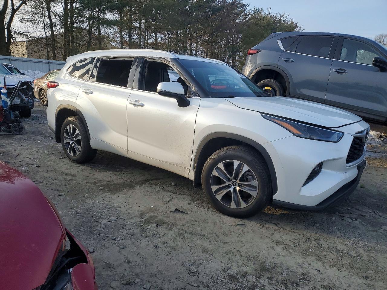 2022 TOYOTA HIGHLANDER