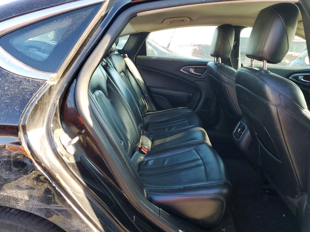 2015 CHRYSLER 200