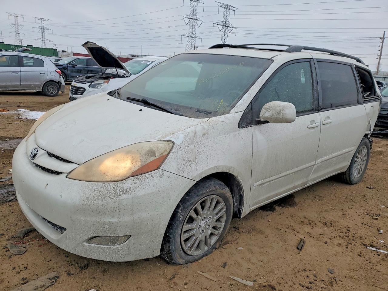 2010 TOYOTA SIENNA
