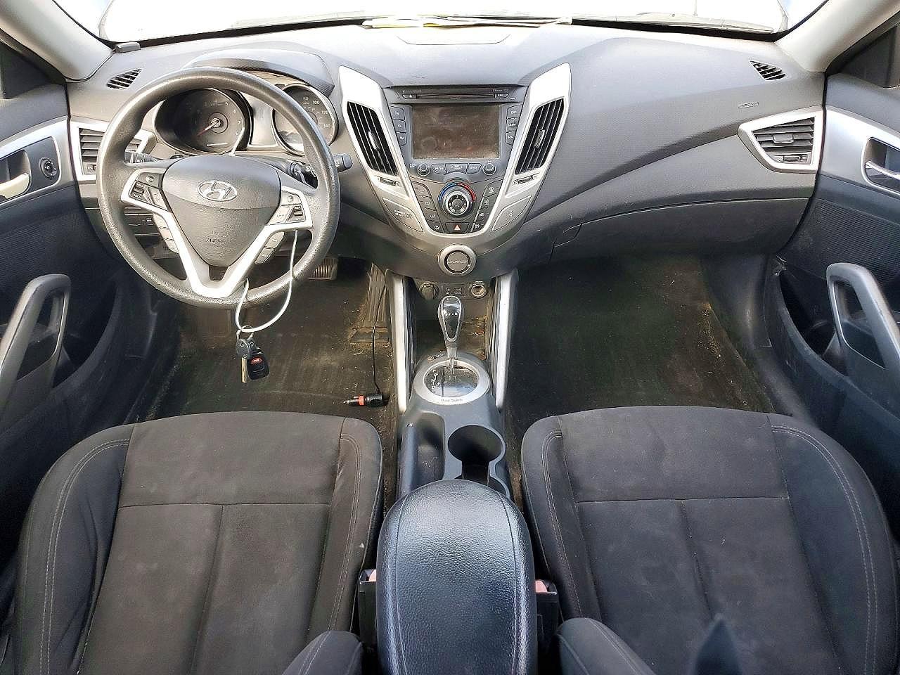 2013 HYUNDAI VELOSTER