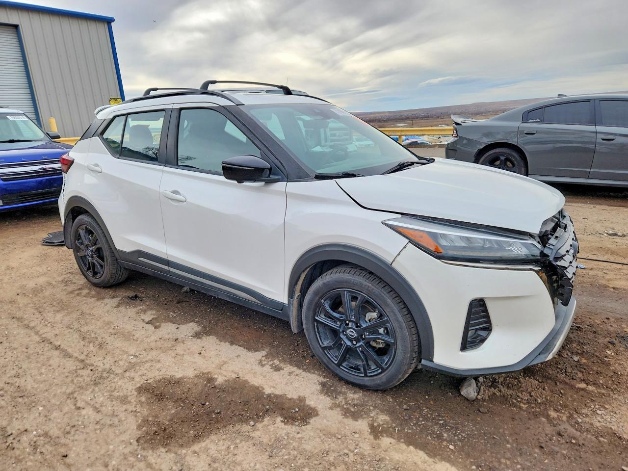 2022 NISSAN KICKS