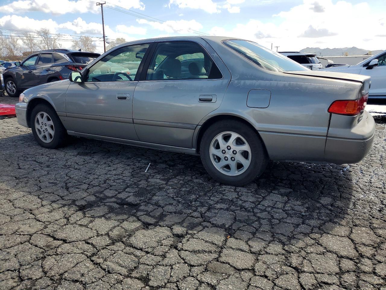 2000 TOYOTA CAMRY