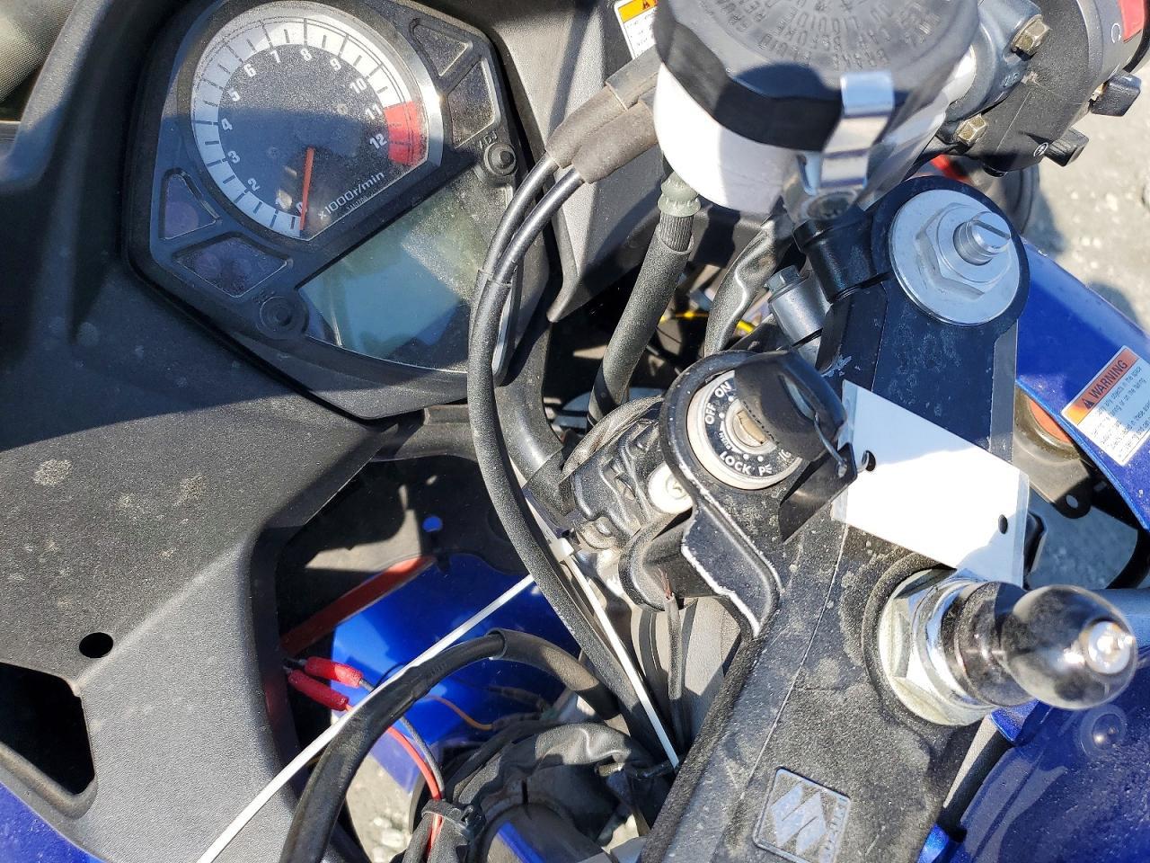 2004 SUZUKI Sv650