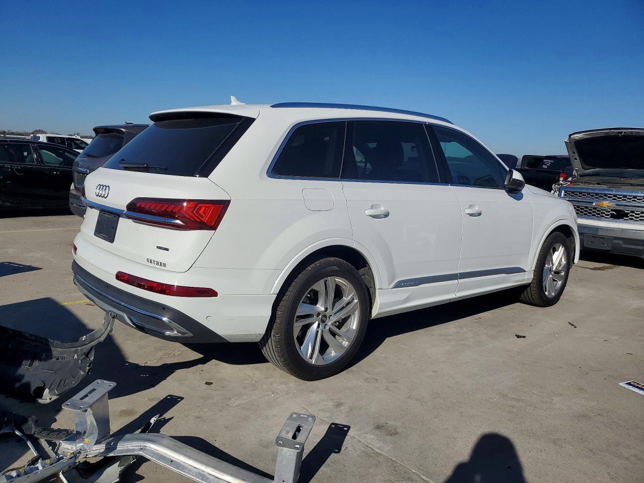2023 AUDI Q7