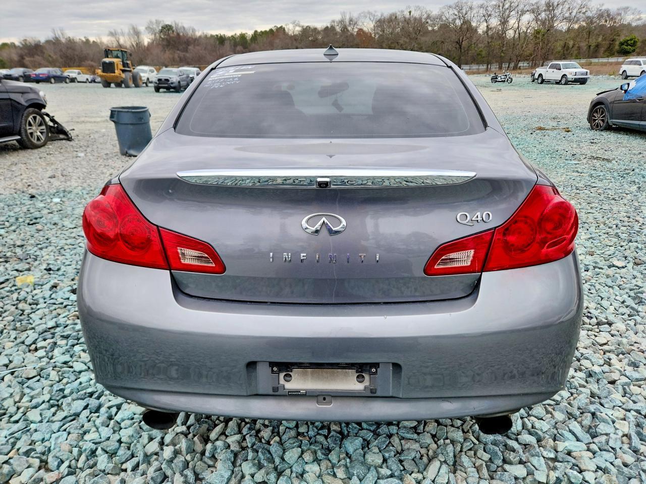 2015 INFINITI Q40