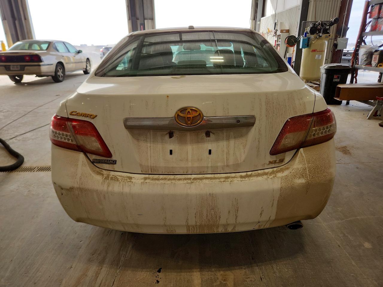 2011 TOYOTA CAMRY