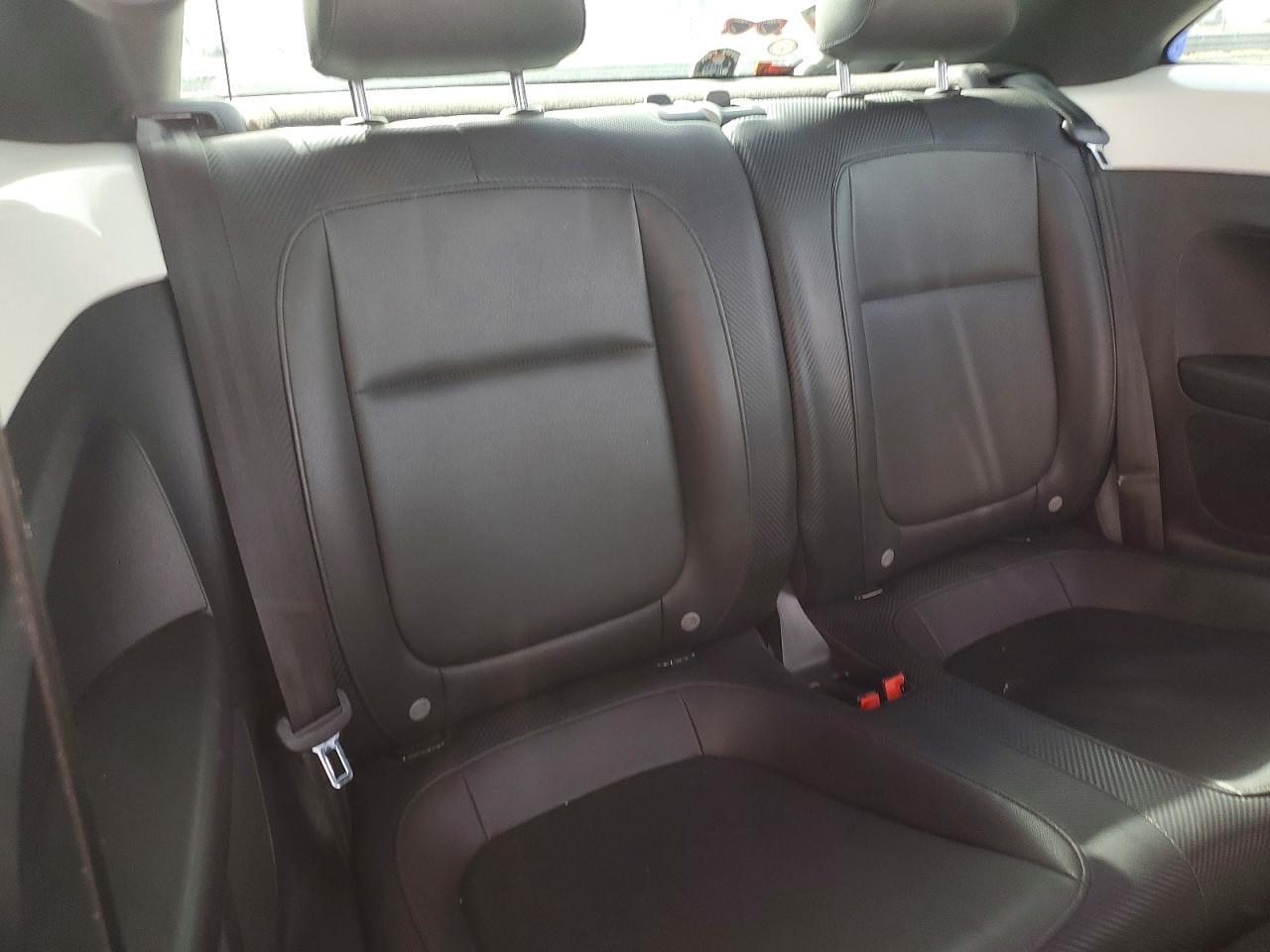 2013 VOLKSWAGEN Beetle
