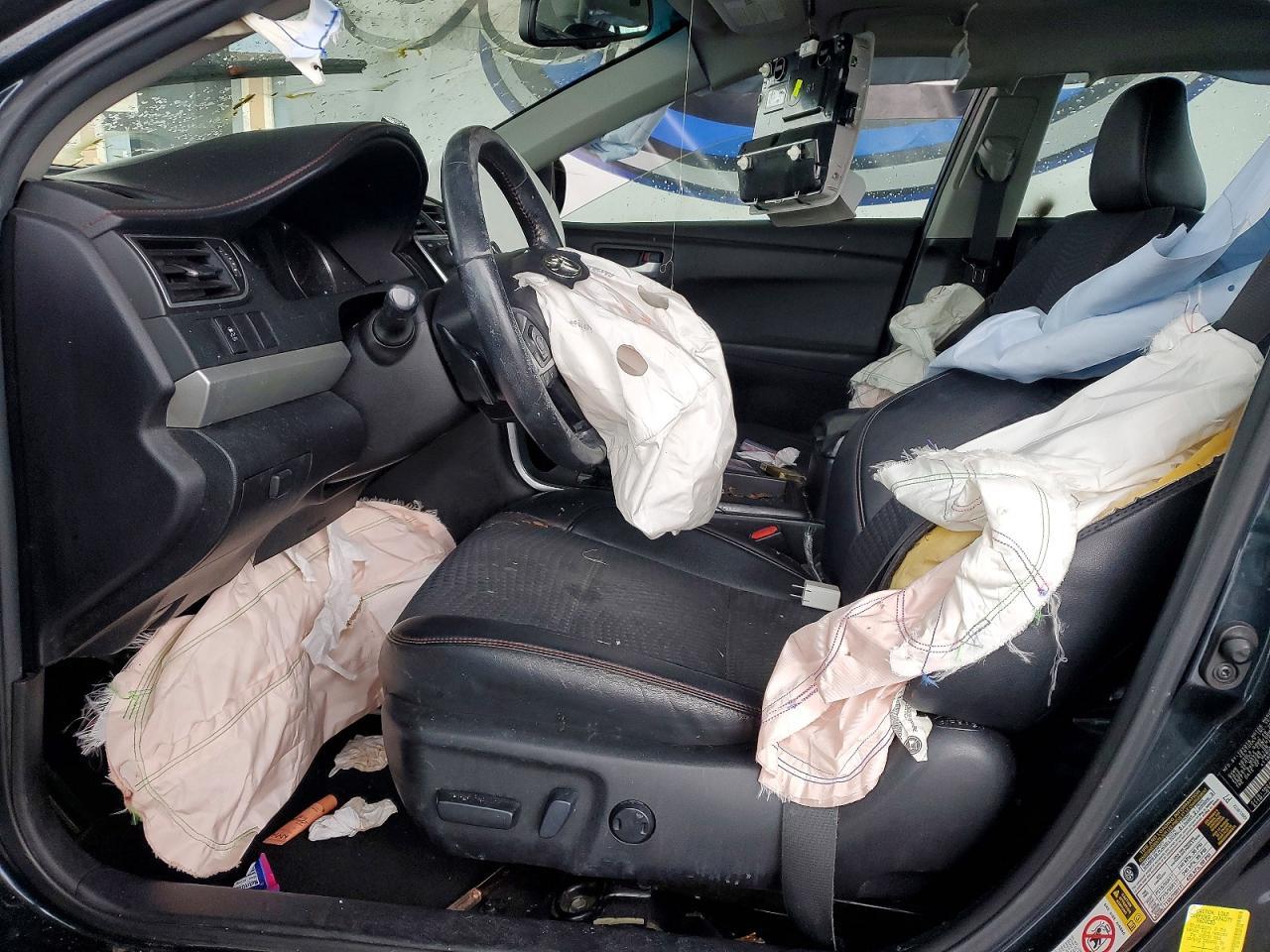 2015 TOYOTA CAMRY