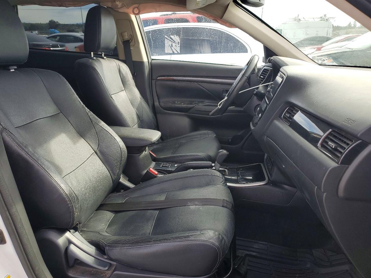 2018 MITSUBISHI outlander
