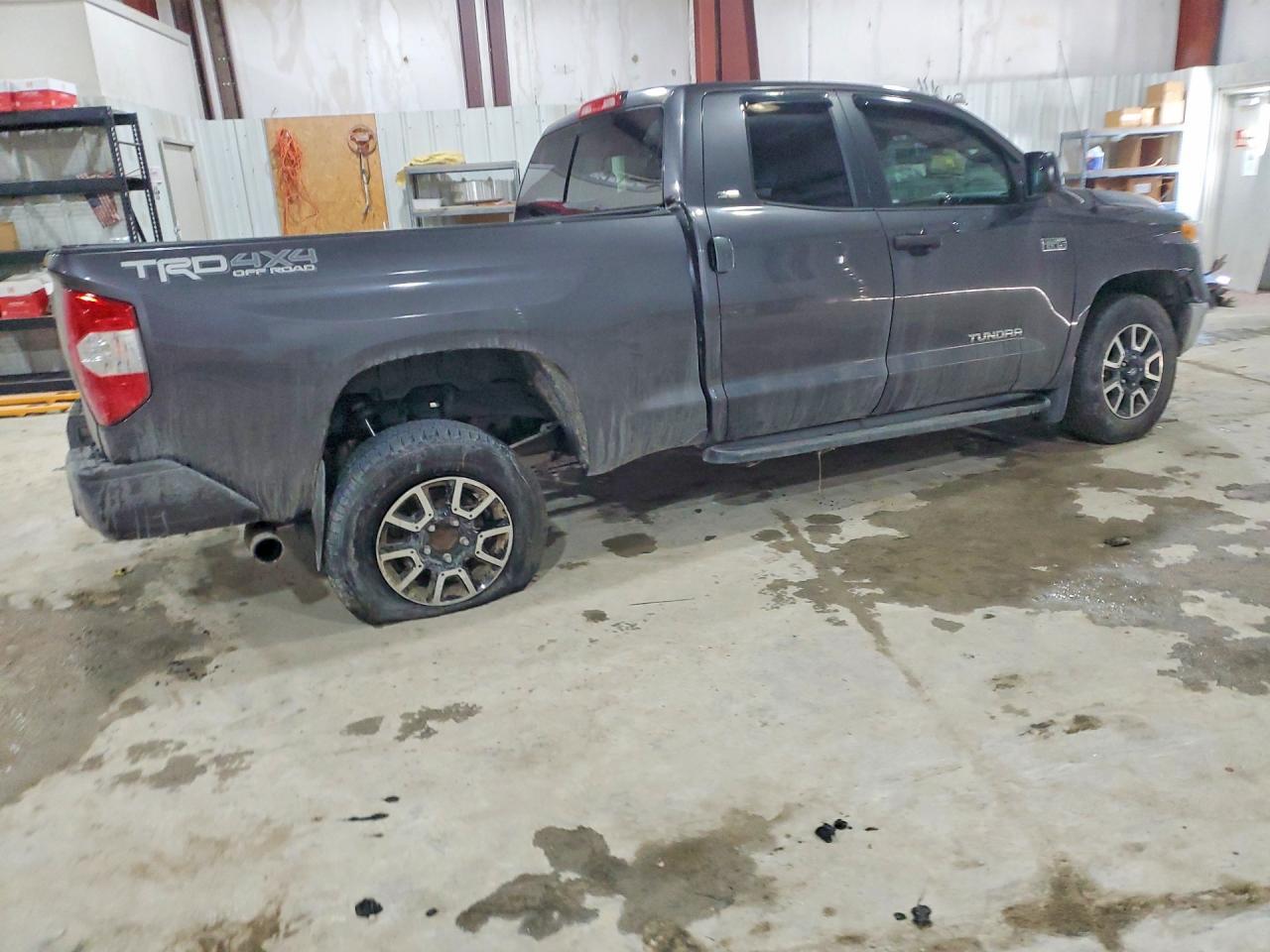 2016 TOYOTA TUNDRA