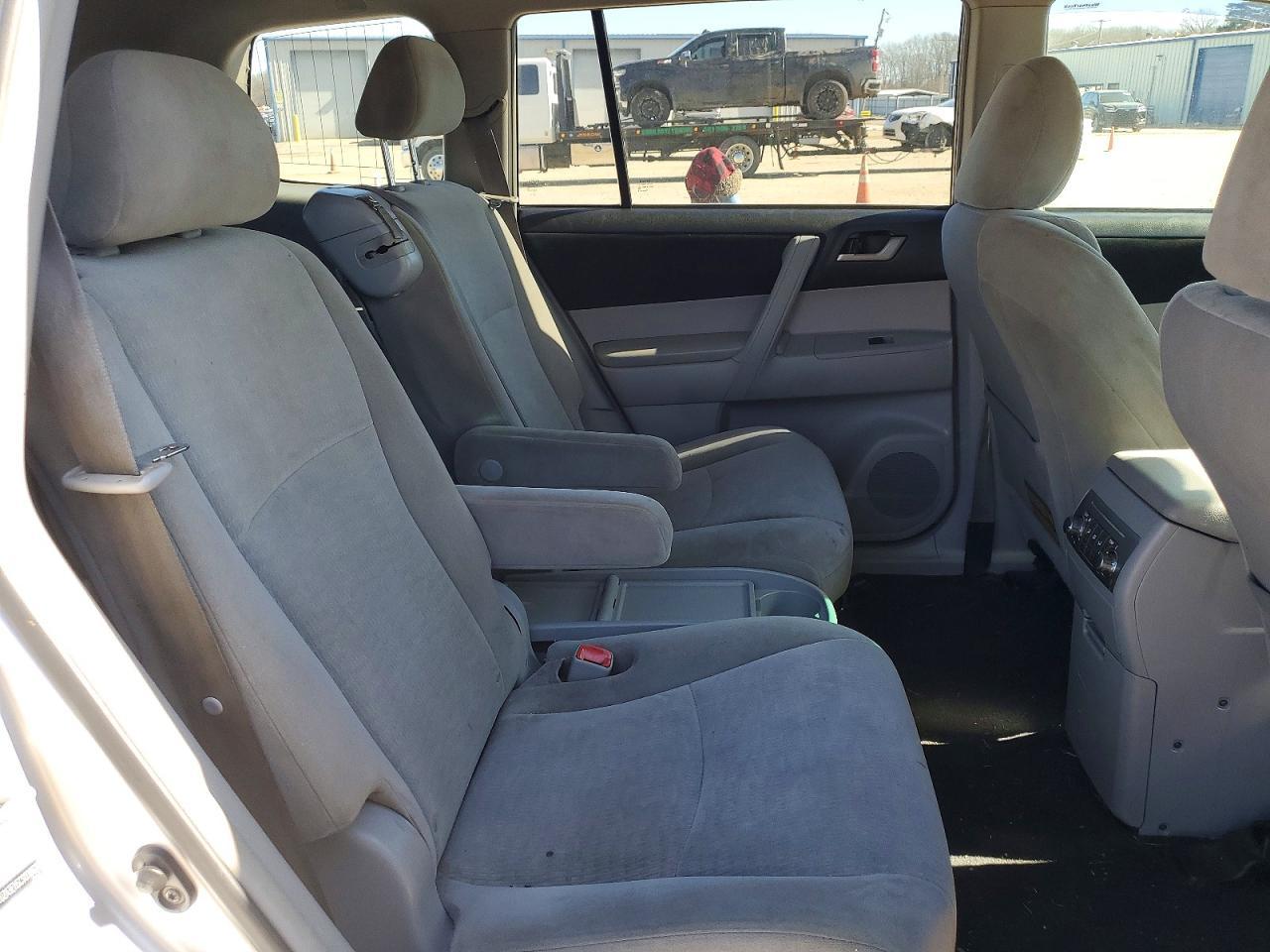 2012 TOYOTA HIGHLANDER