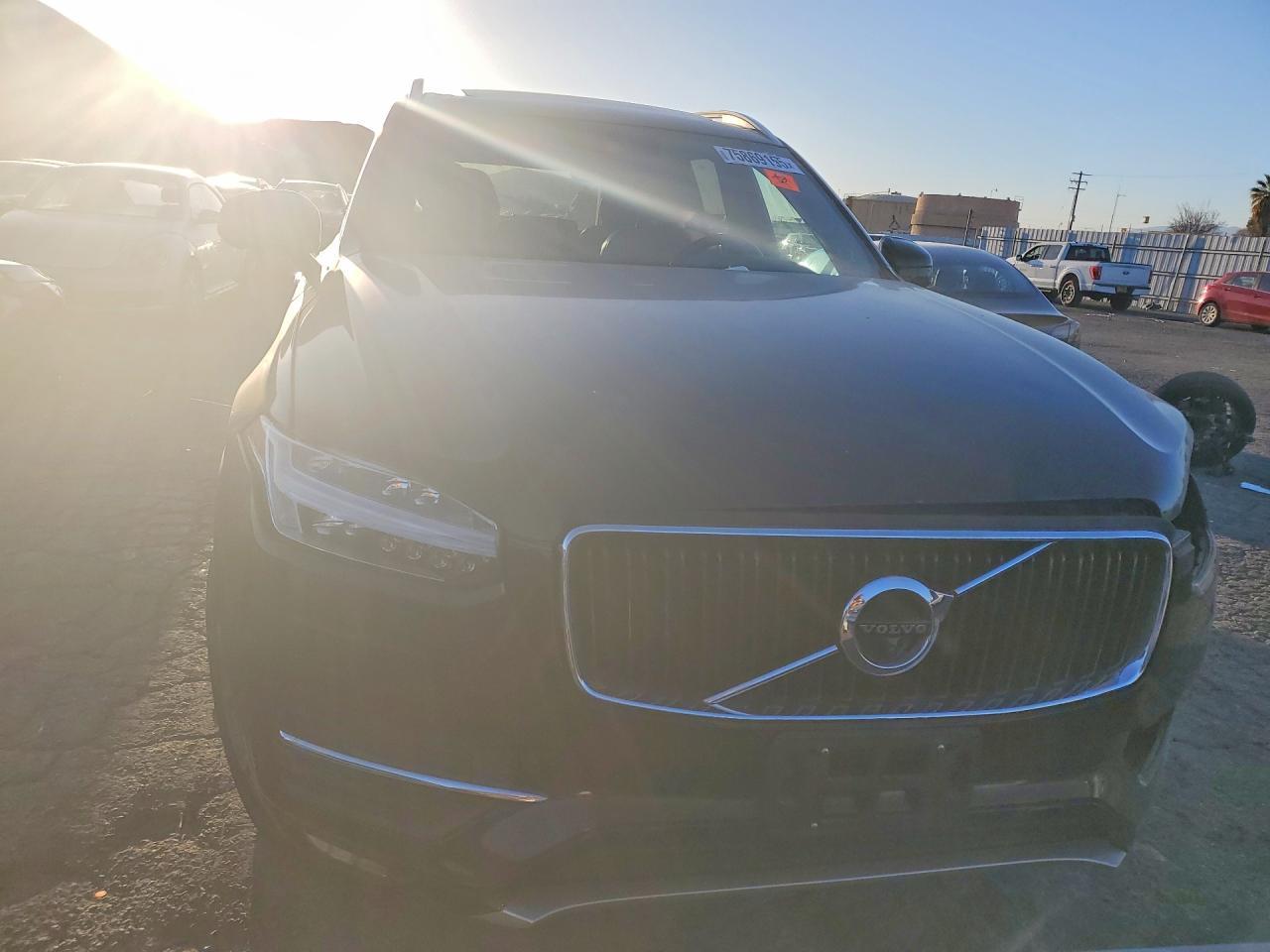 2018 VOLVO XC90