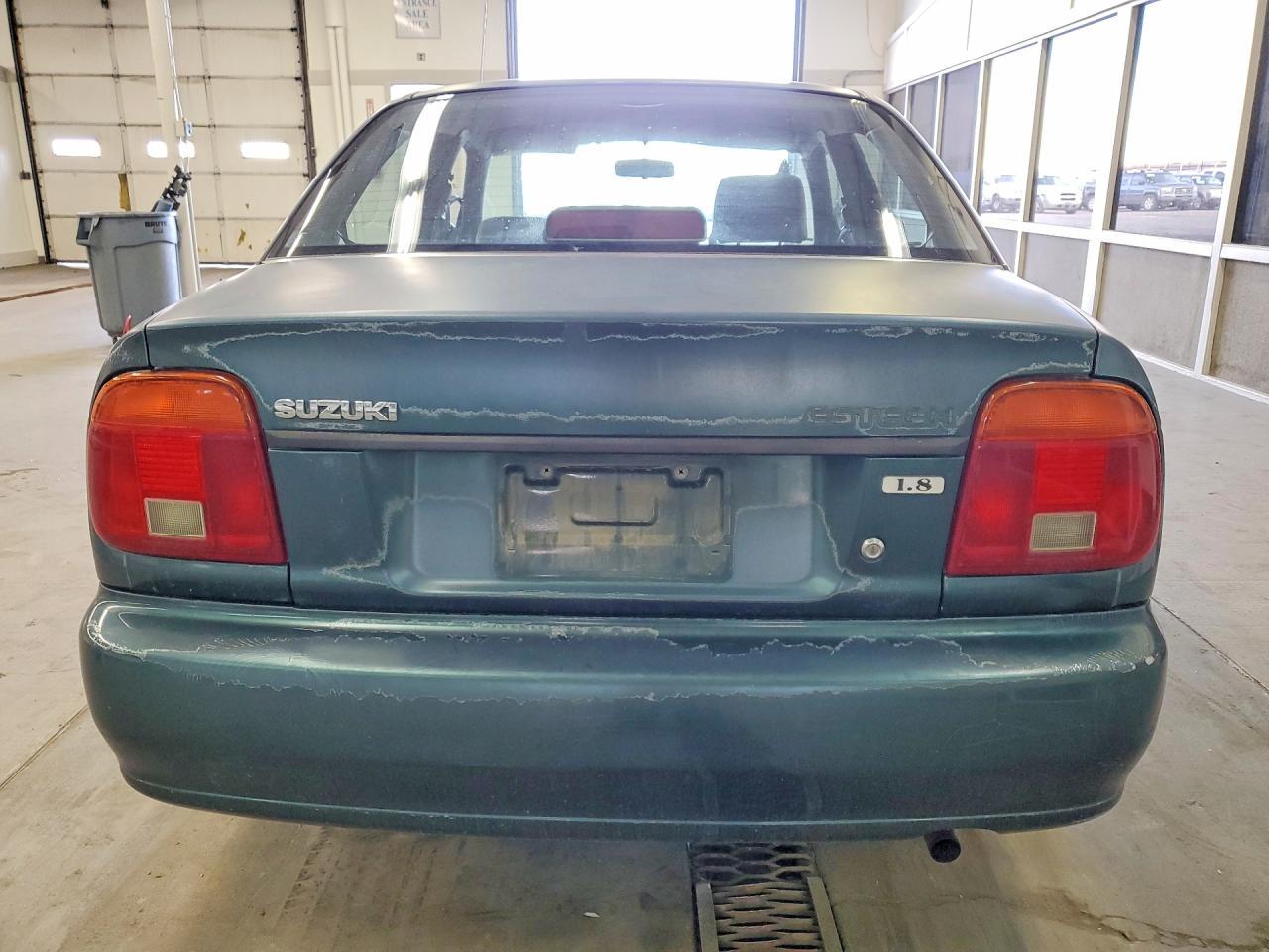 1999 SUZUKI Esteem