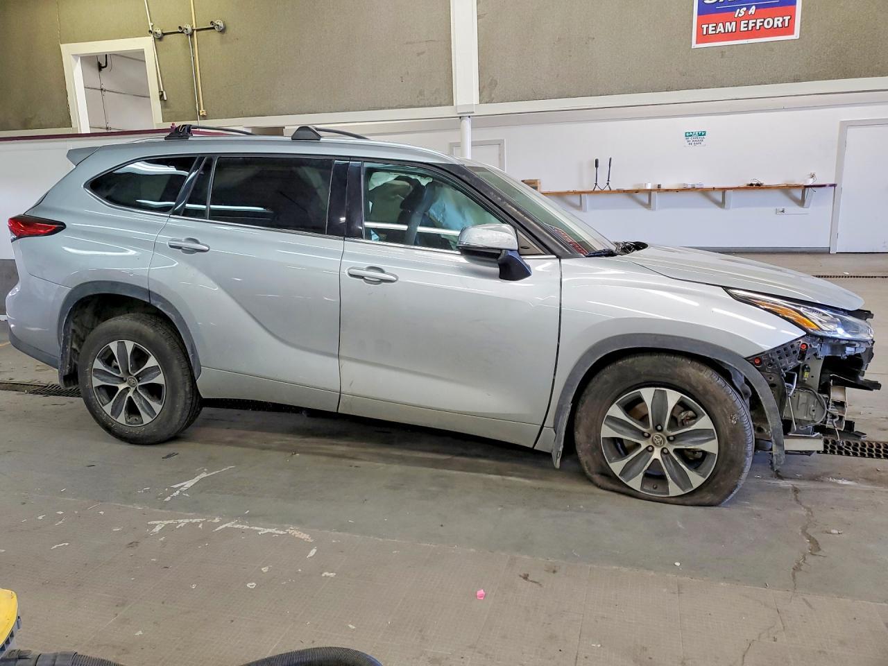 2020 TOYOTA HIGHLANDER