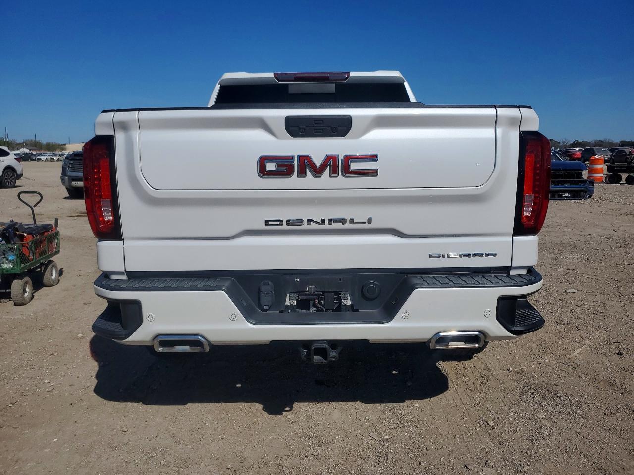 2022 GMC Sierra