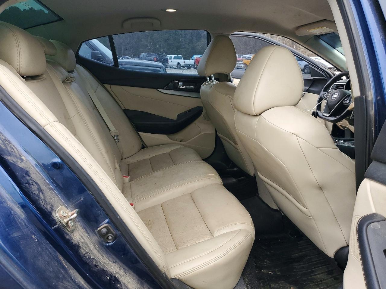 2016 NISSAN Maxima
