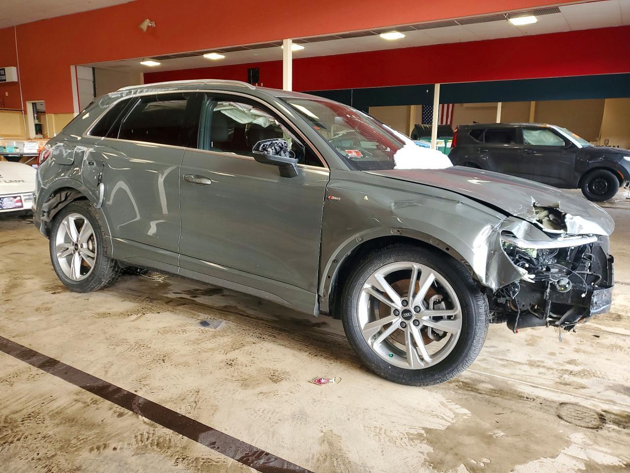 2023 AUDI Q3