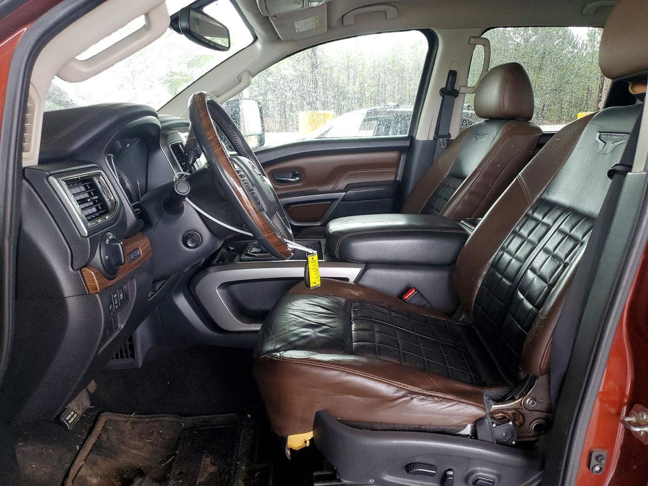 2016 NISSAN Titan