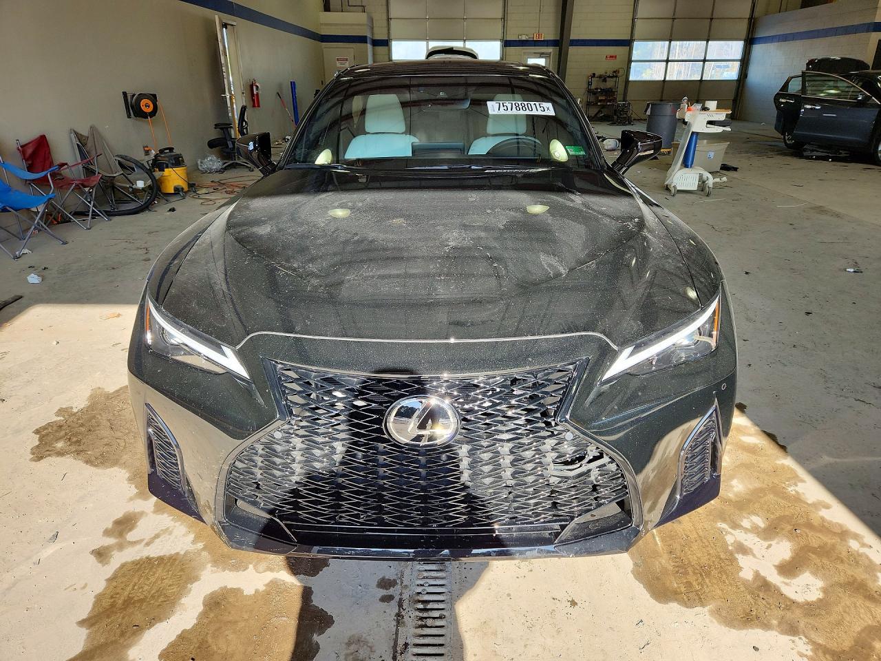 2025 LEXUS IS 350