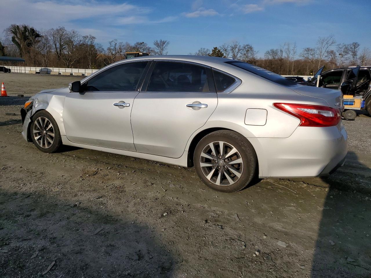 2017 NISSAN ALTIMA