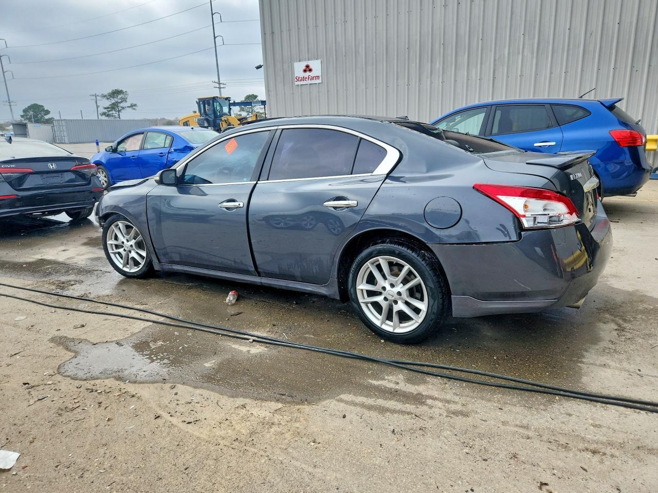 2011 NISSAN Maxima