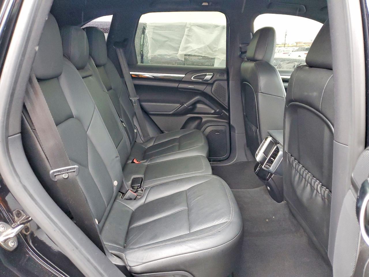2013 PORSCHE CAYENNE